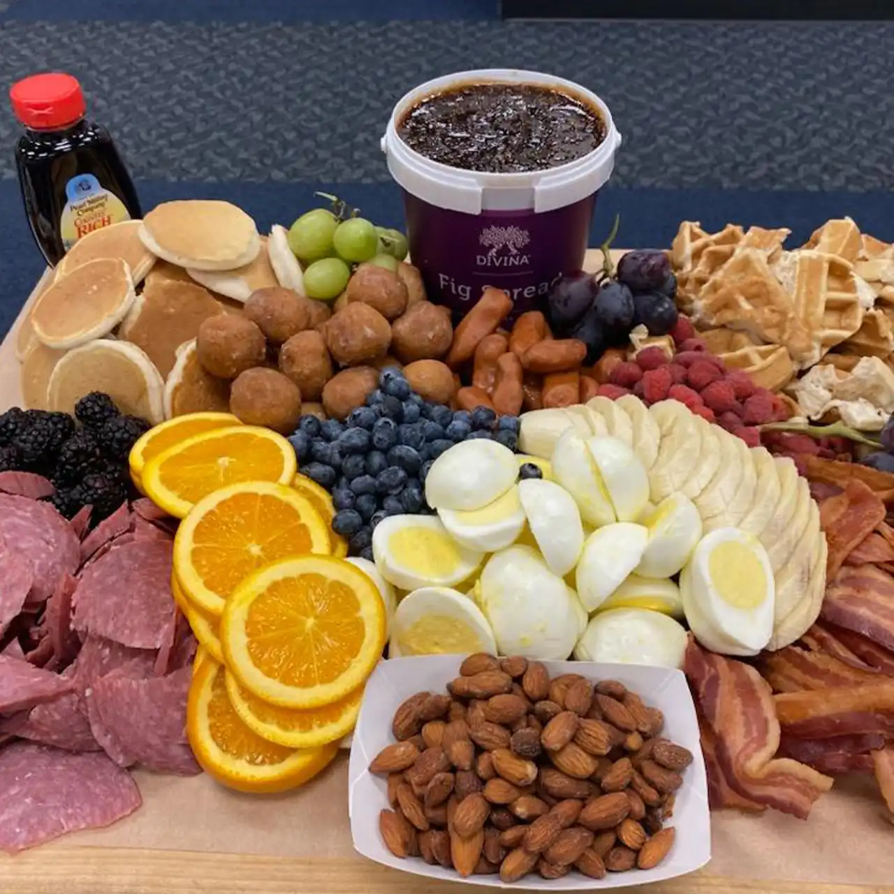 Food plate display