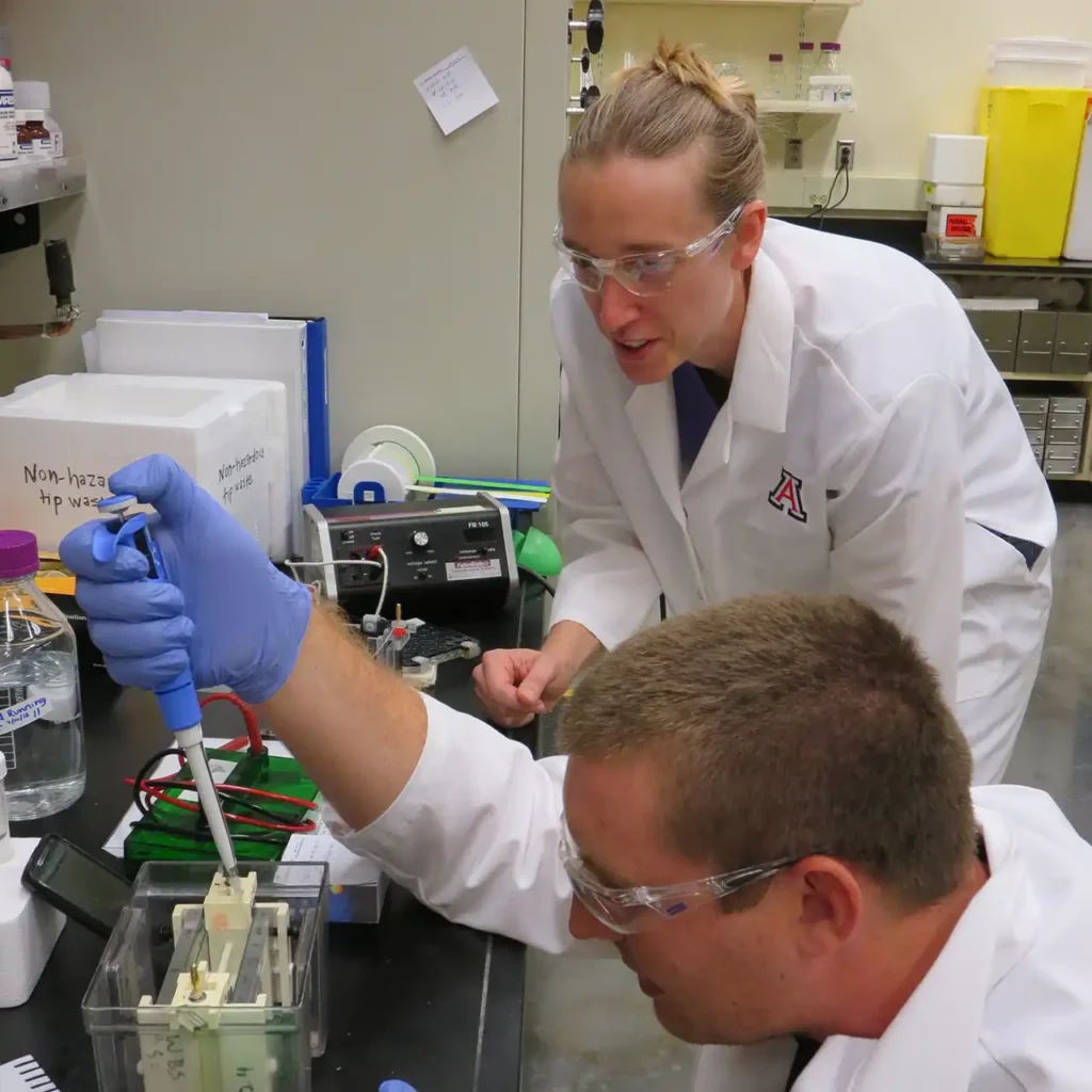 Two scientists in a lab